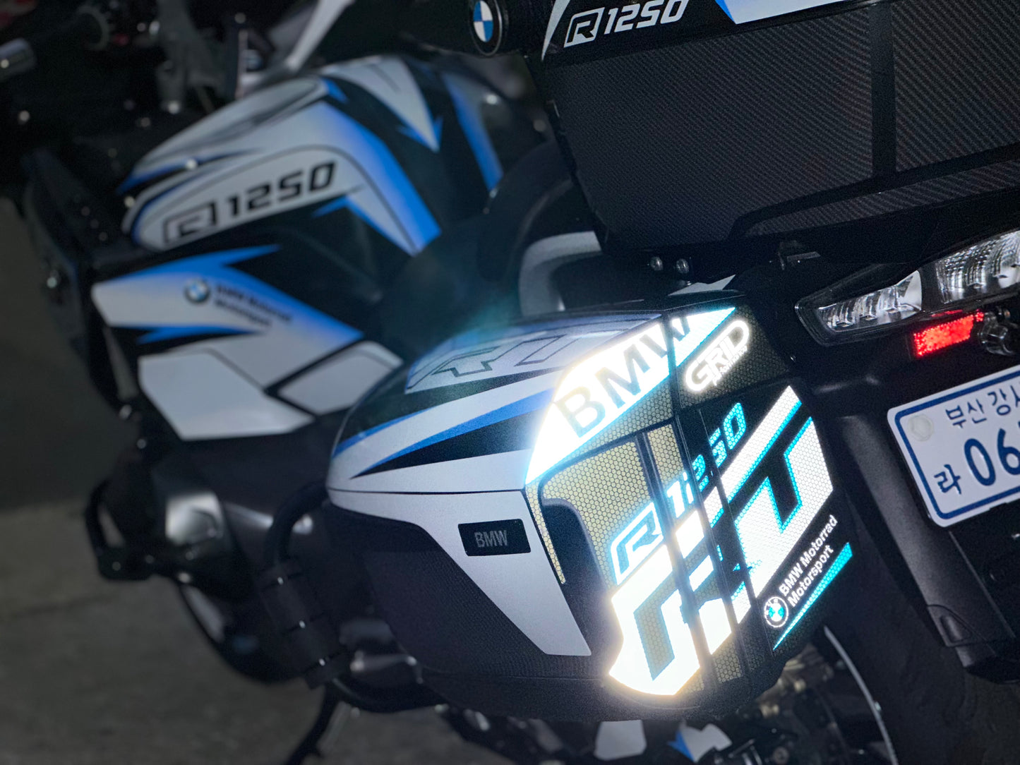 R1250RT Graphic Full Decal Kit (1-1)