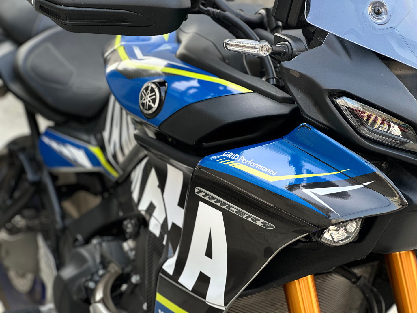 YAMAHA Tracer 9 GT+ Custom Vinyl Graphic Decal Kit (1-1.Carbon Pattern&Blue)