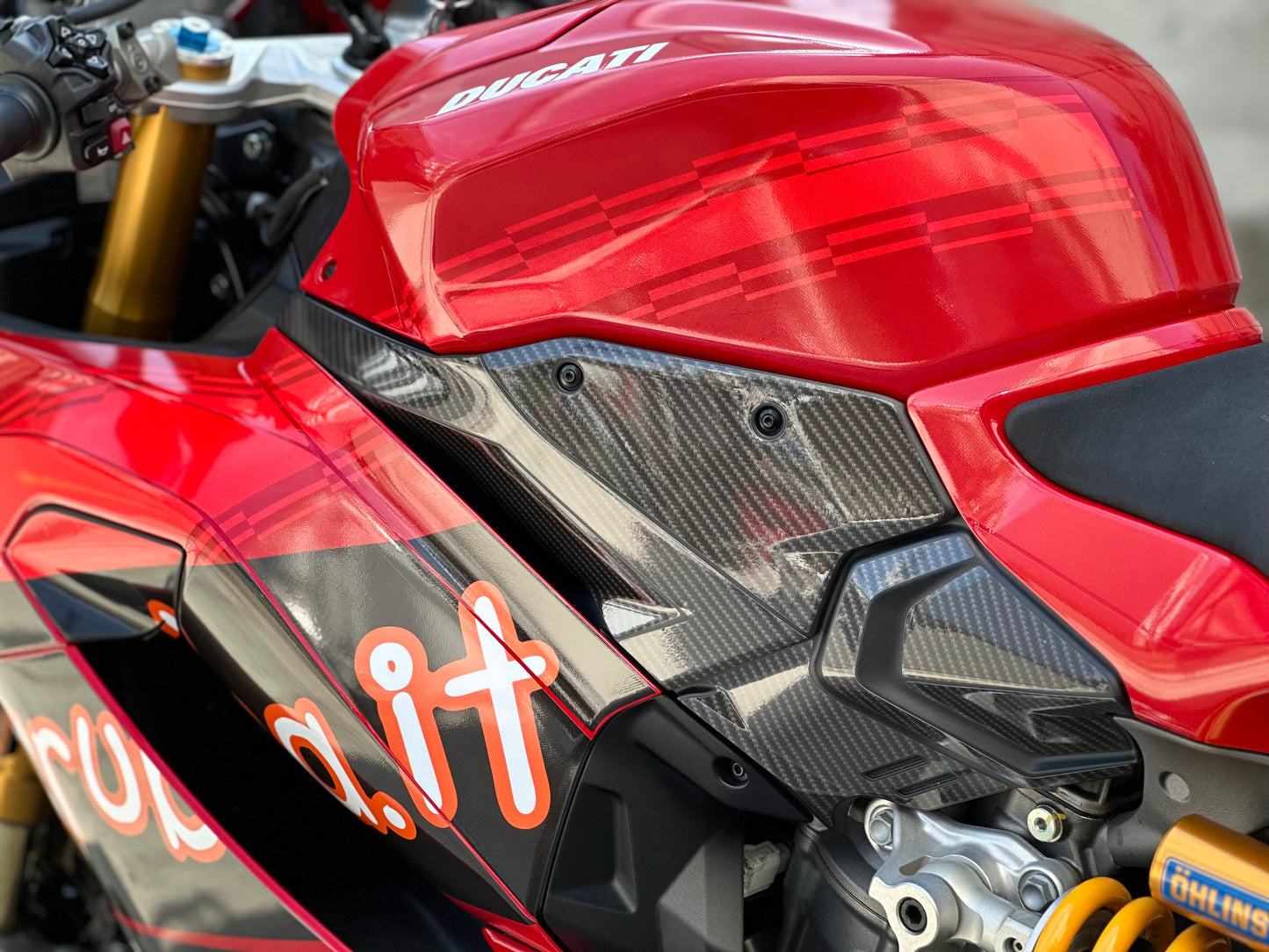 Ducati Panigale V2S Custom Vinyl Graphic Decal Kit (1-1.SBK RED)