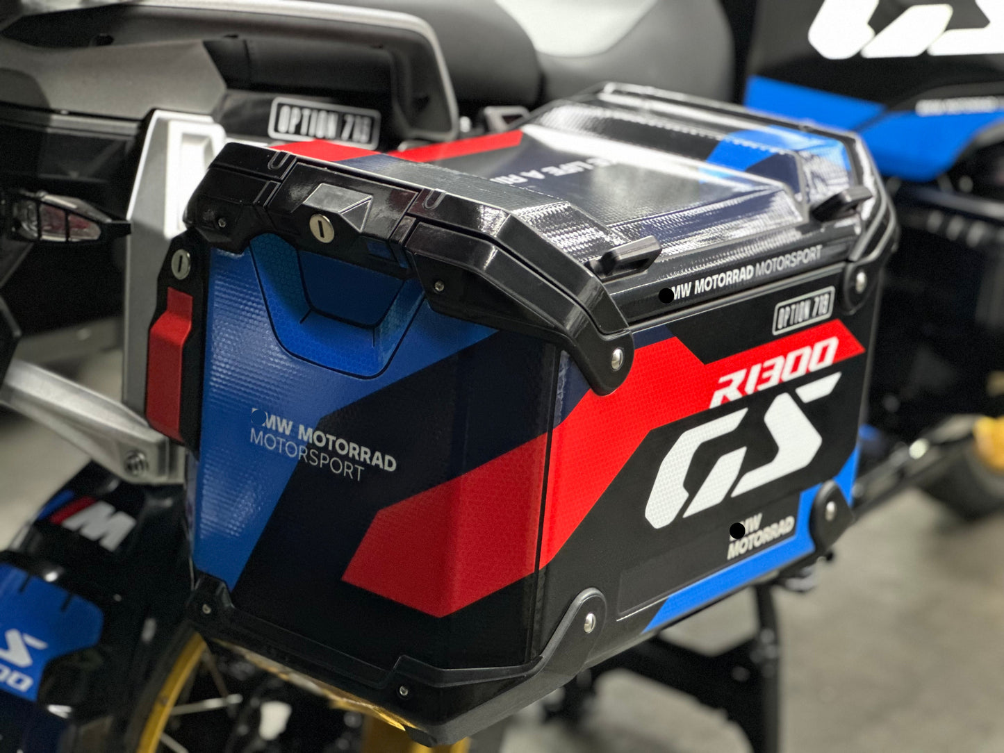 BMW R1300GS Adventure Aluminium Panniers Top Box Decal Sticker Kit (7-1.M)