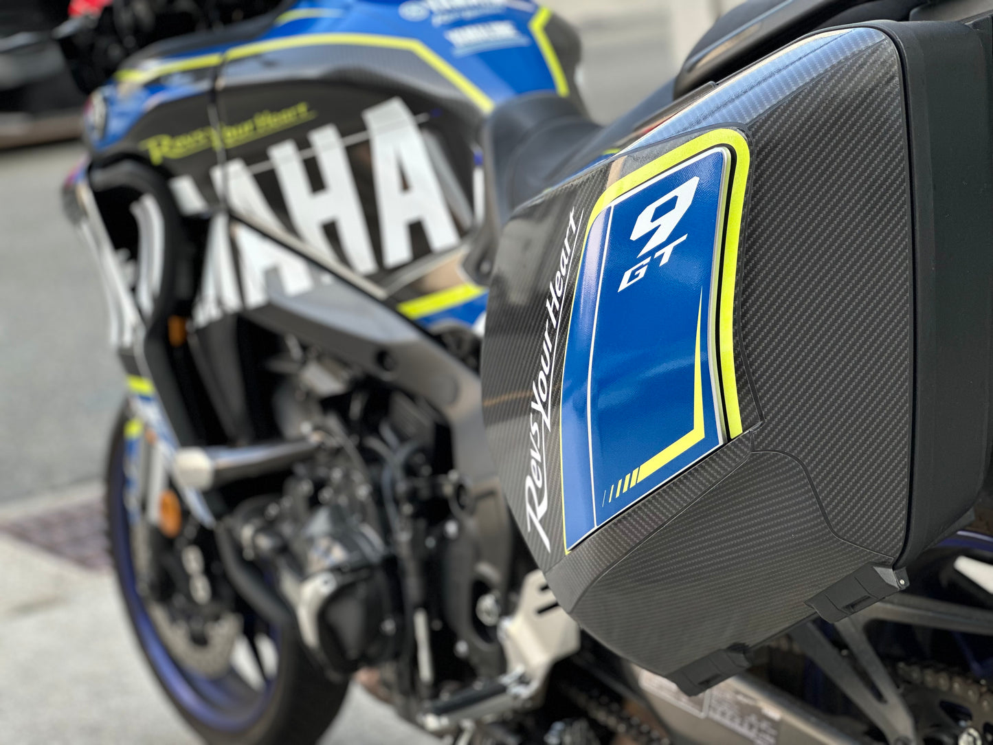 YAMAHA Tracer 9 GT+ Custom Vinyl Graphic Decal Kit (1-1.Carbon Pattern&Blue)