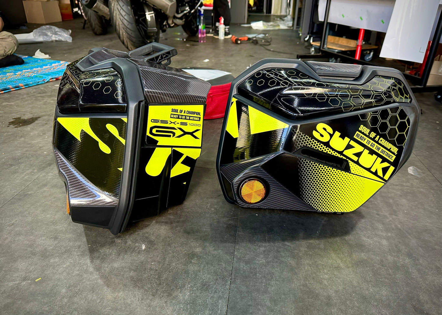 SUZUKI GSX-S1000 GX Graphic Decal Sticker Kit (0-0.Carbon)
