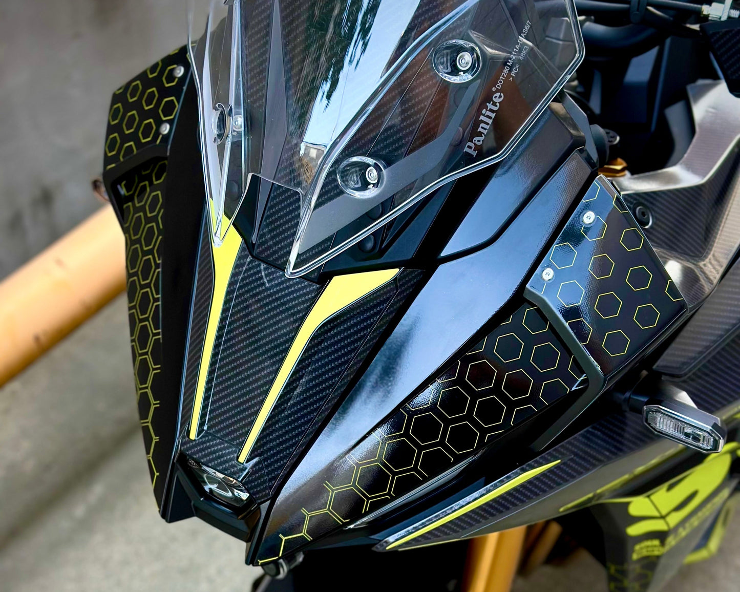 SUZUKI GSX-S1000 GX Graphic Decal Sticker Kit (0-0.Carbon)