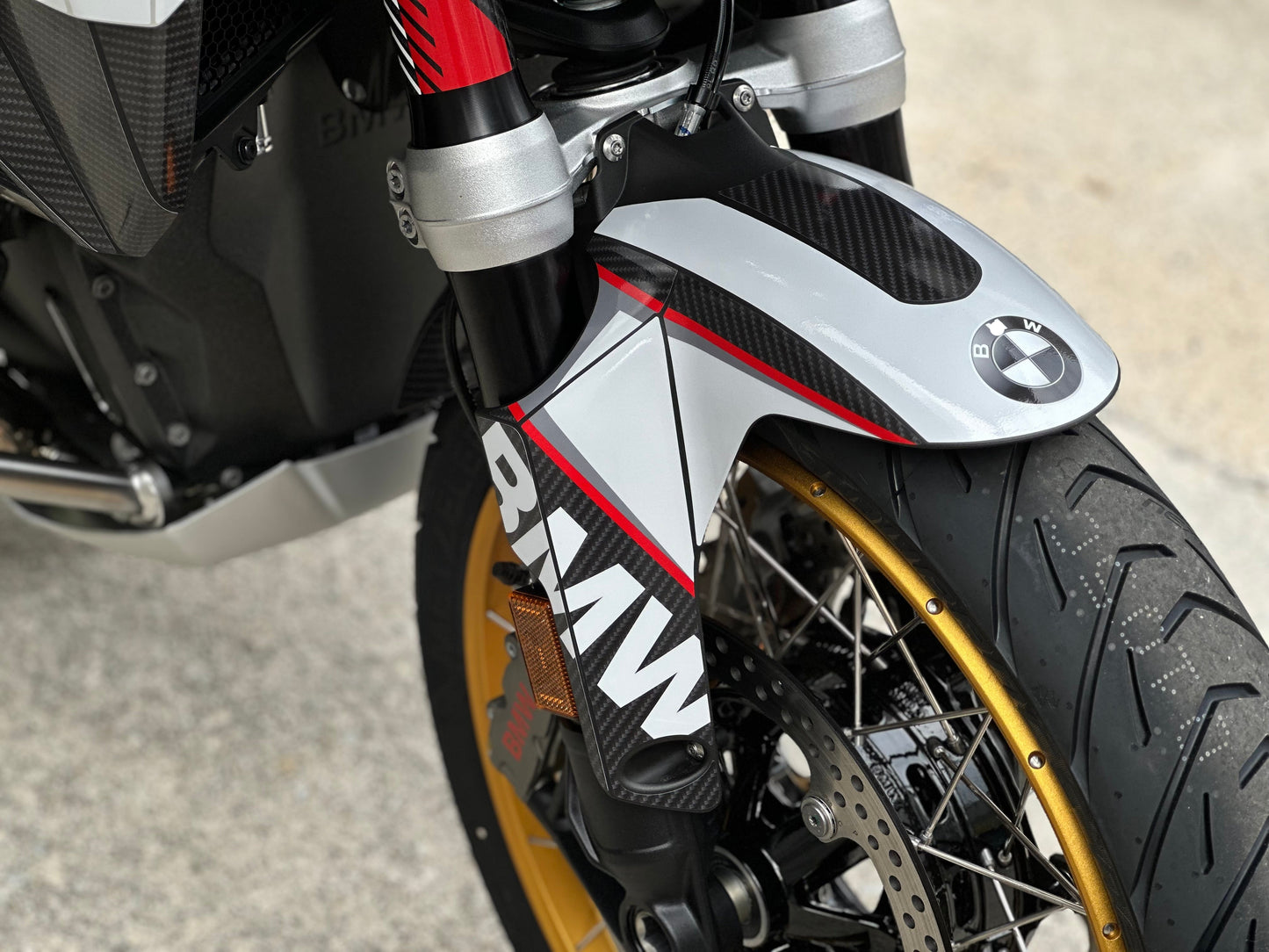 BMW R1300GS ADV Adventure Graphic Decal Sticker Kit (10-2.BW B Carbon)