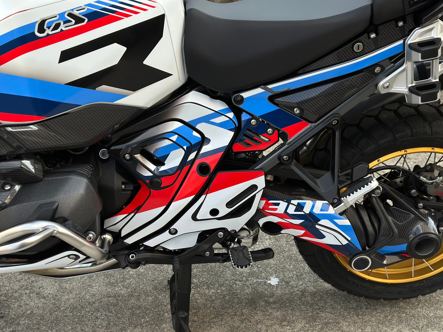 BMW R1300GS ADV Adventure Graphic Decal Sticker Kit (1-0.M)