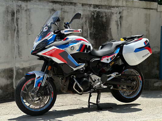 BMW F900XR Graphic Decal Sticker Kit (1-1.M)