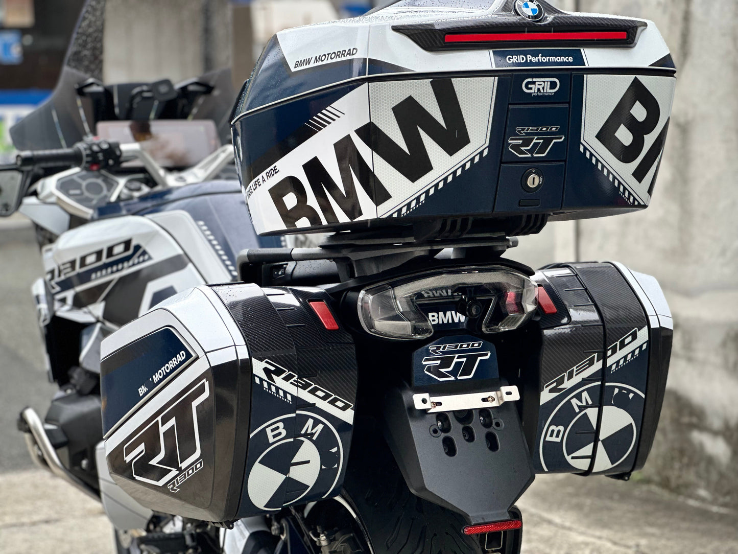 BMW R1300RT Custom Vinyl Graphic Decal Kit (1-2.White Gray)