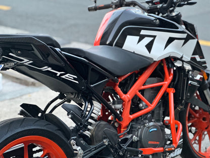 390 DUKE  Graphic Full Decal Kit (1-5)