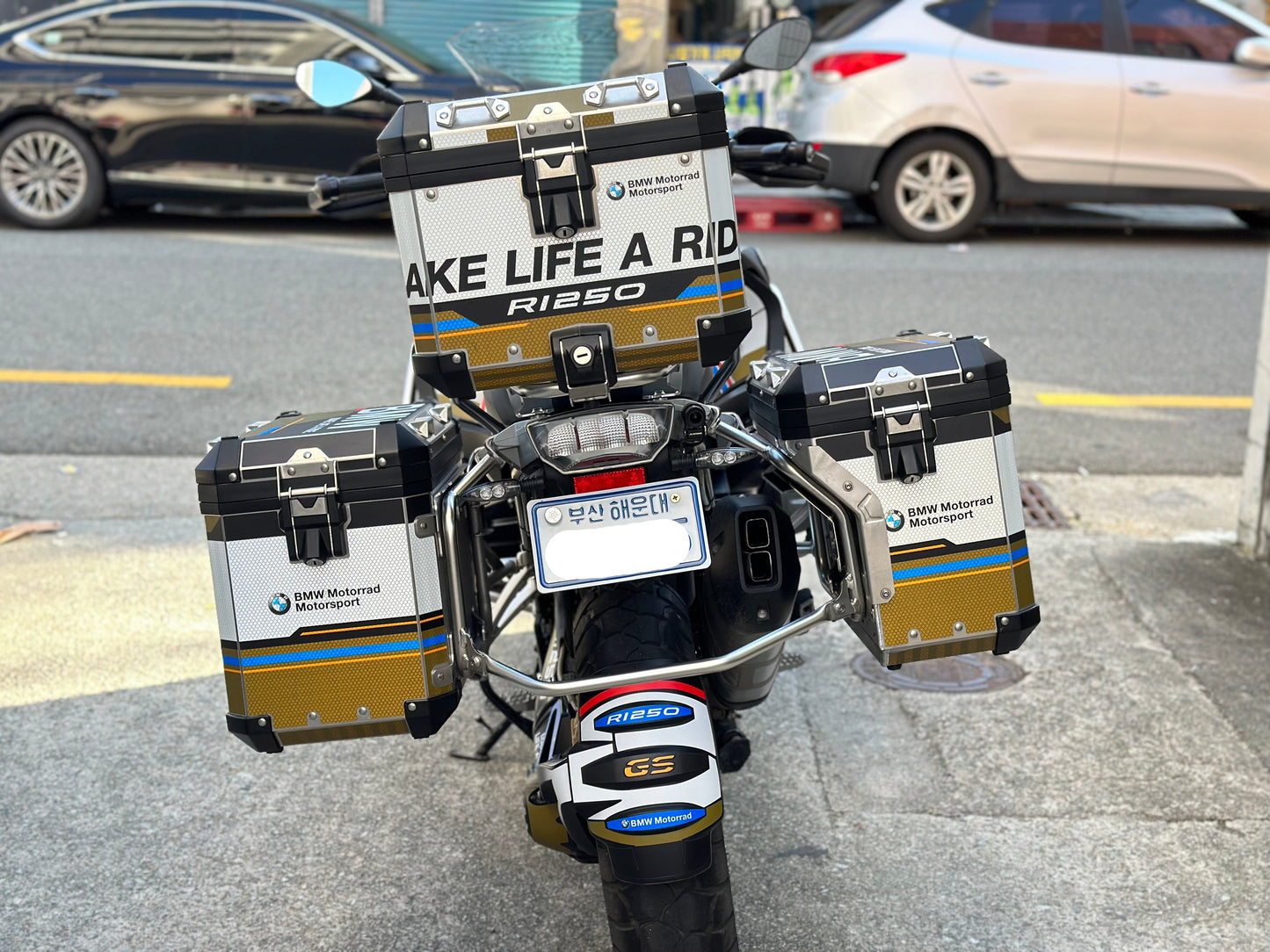 Motorcycle Fairing Decal Vinyl Sticker Kit – For BMW R1250GS Adv Type (1-1)