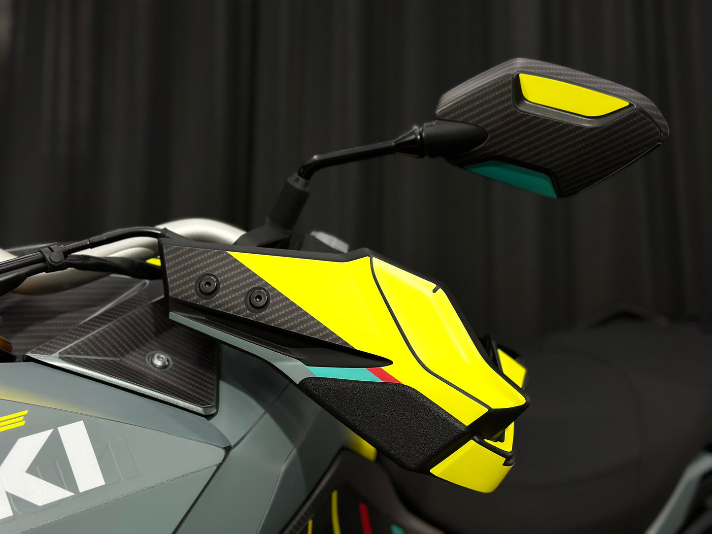 SUZUKI V-Strom 800 DE Graphic Decal Sticker Kit (1-1.BK)