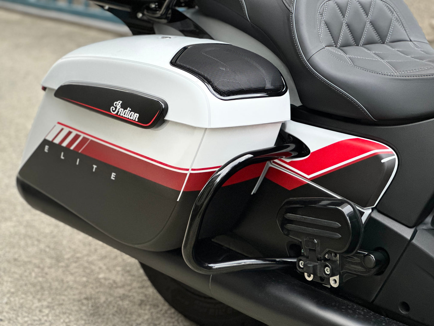 Indian Pursuit Challenger Graphic Full Decal Kit (2-4)