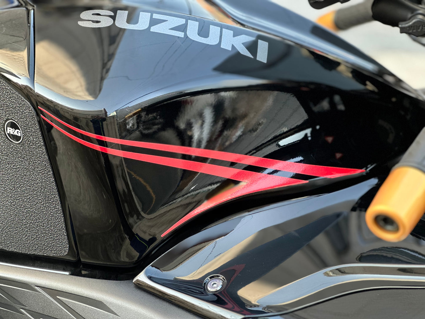 HAYABUSA Graphic Panel Decal Kit (1-2)