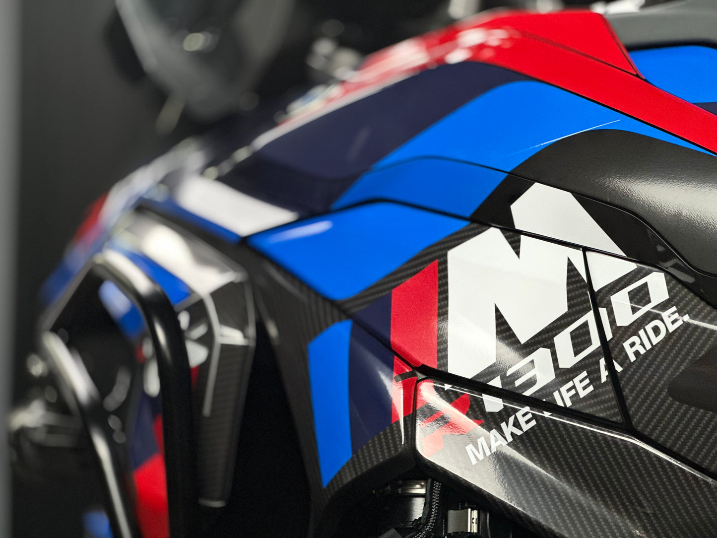 BMW R1300GS Custom Vinyl Graphic Decal Kit (1-3.M)