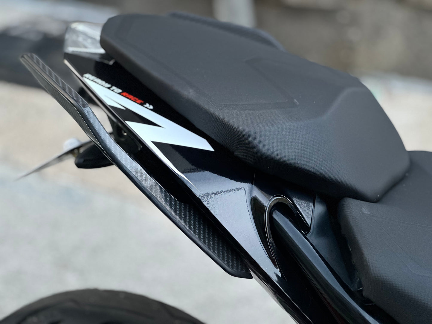 390 DUKE  Graphic Full Decal Kit (1-5)