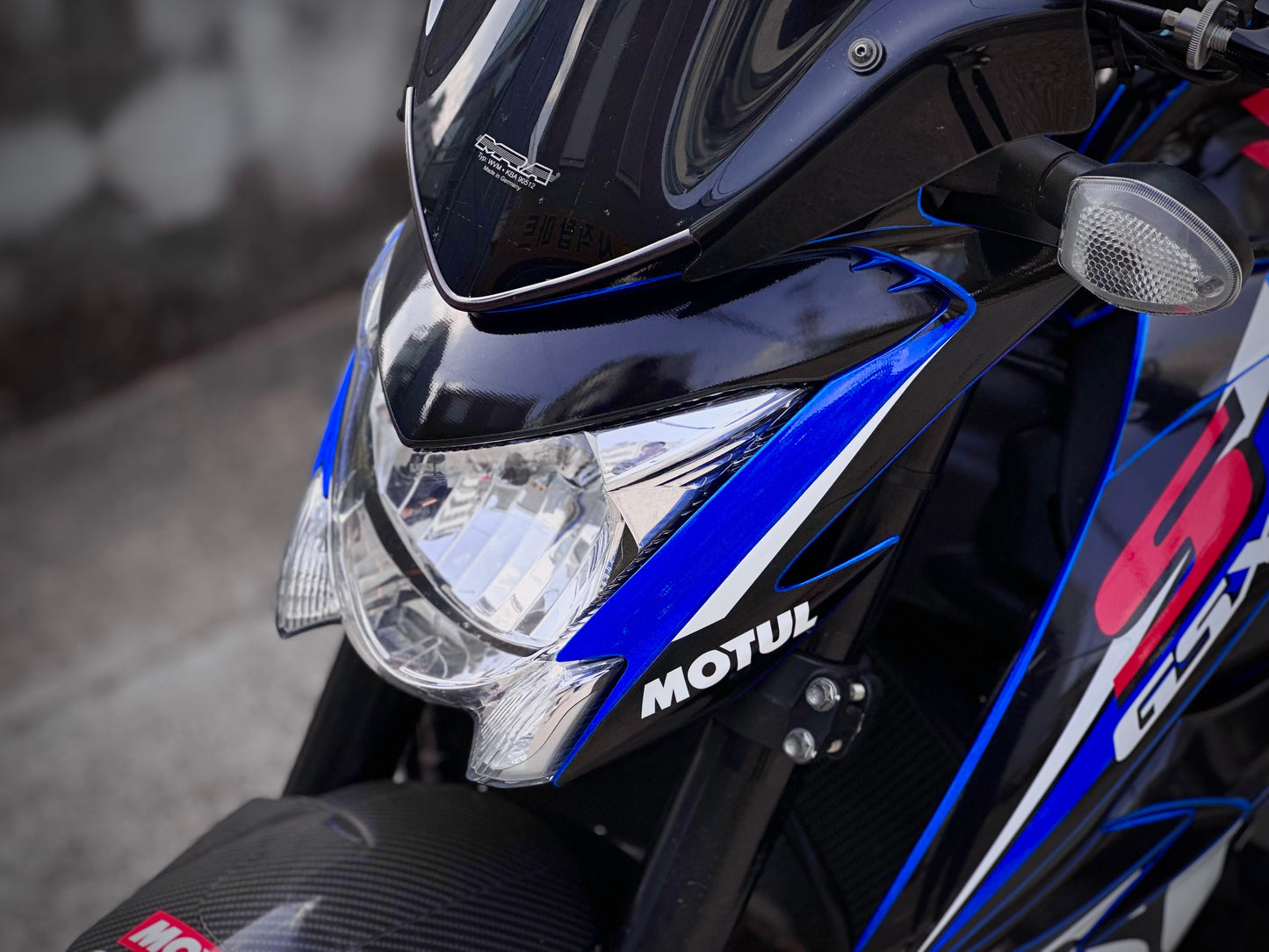 SUZUKI GSX-S1000 Custom Vinyl Graphic Decal Kit (1.SUZU)