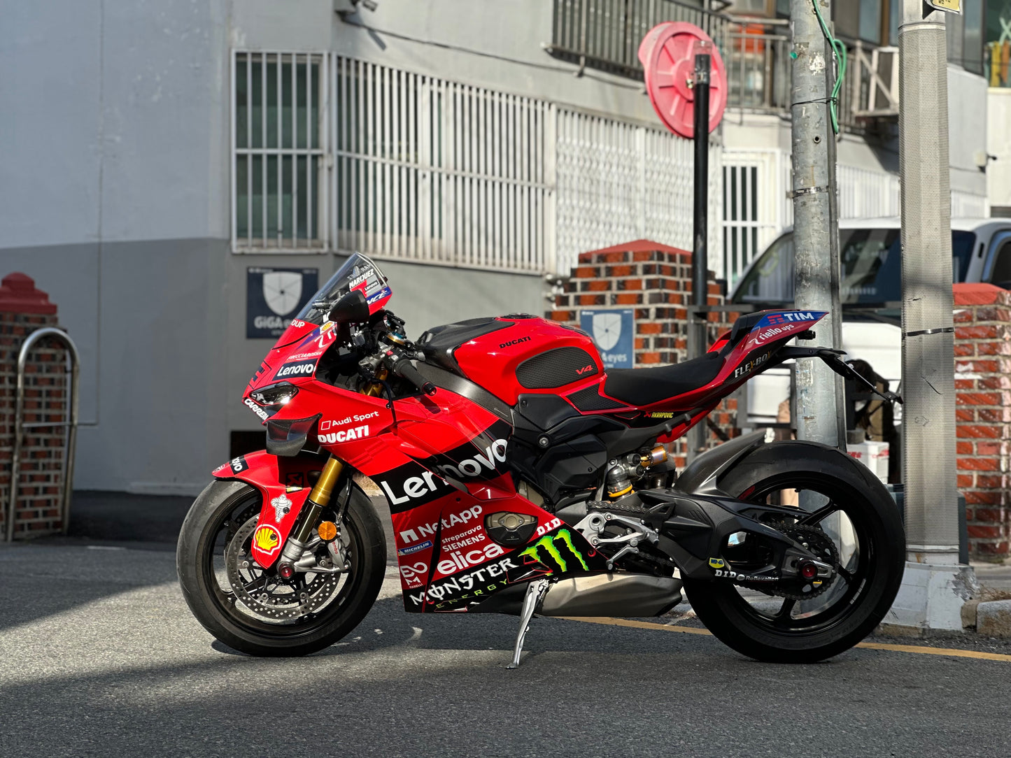 Ducati Panigale V4 S Custom Vinyl Graphic Decal Kit (1-2.GP25)