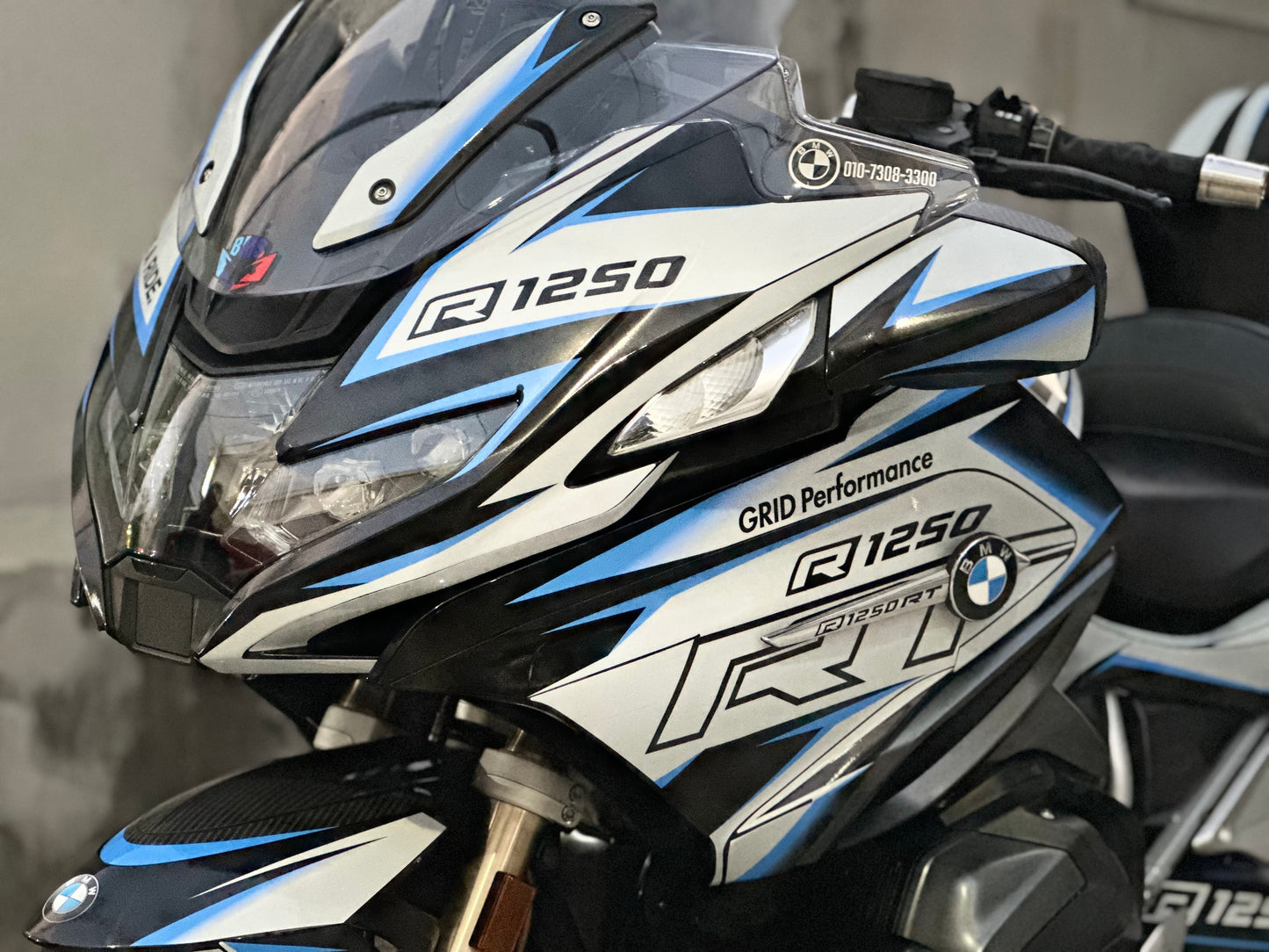 Motorcycle Fairing Decal Kit – For BMW R1250RT Type (1-1)