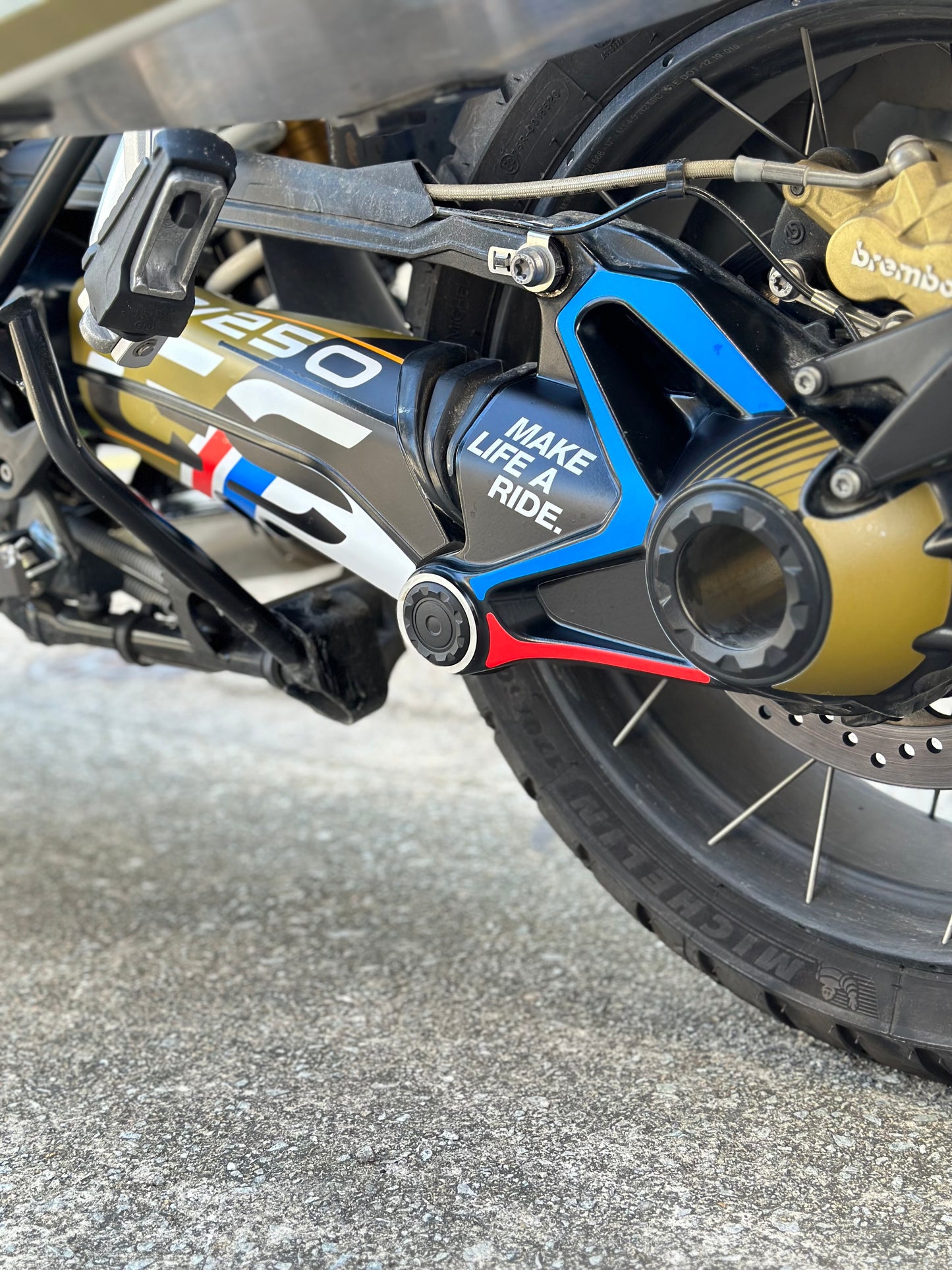 Motorcycle Fairing Decal Vinyl Sticker Kit – For BMW R1250GS Adv Type (1-1)