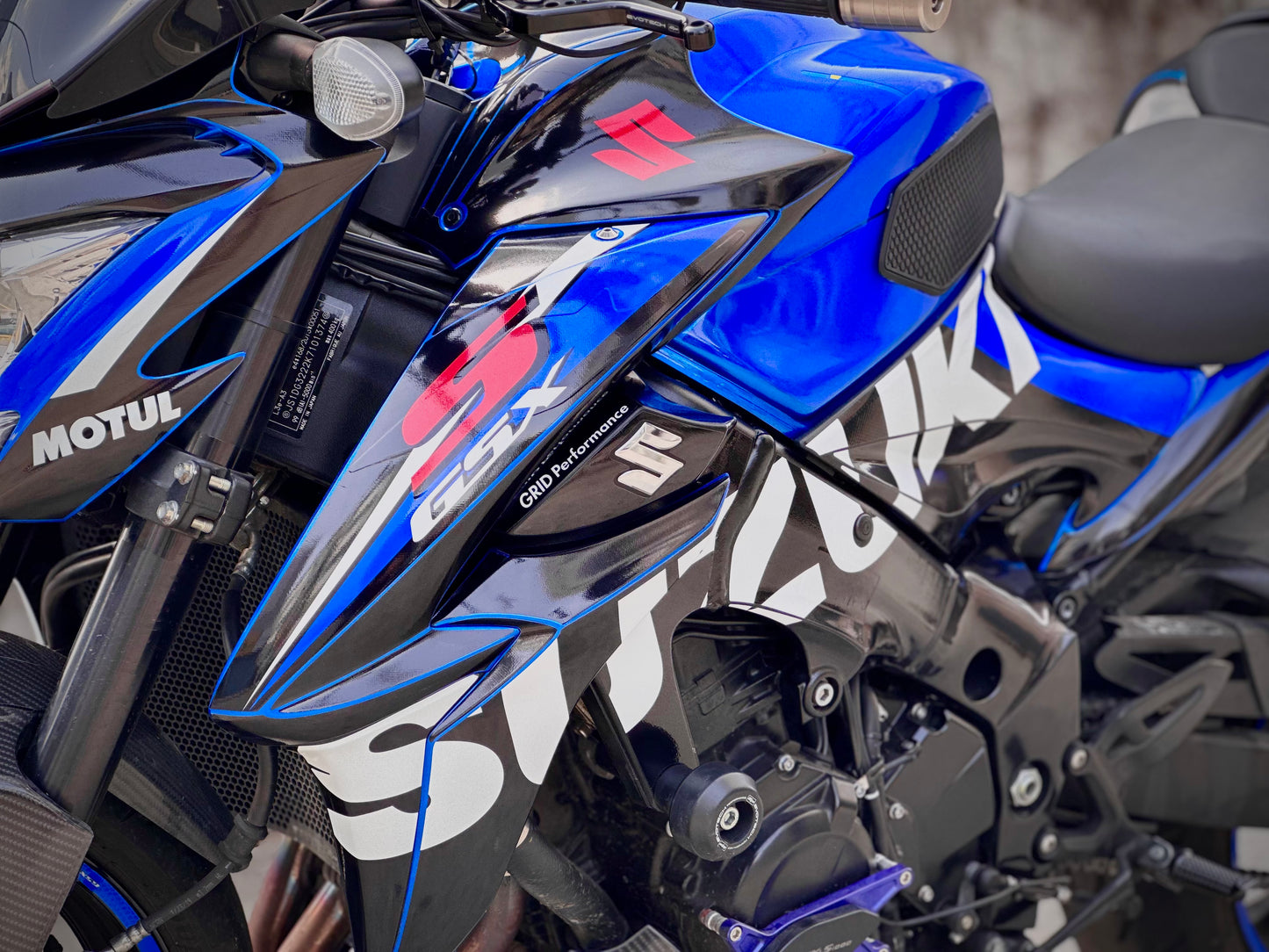 SUZUKI GSX-S1000 Custom Vinyl Graphic Decal Kit (1.SUZU)