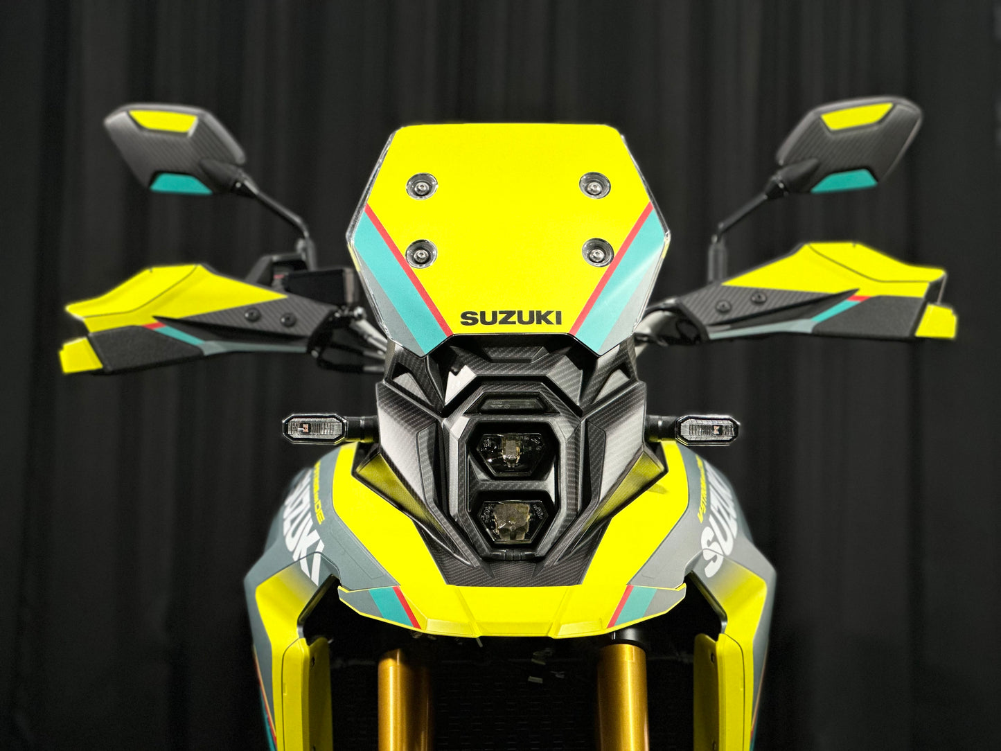 SUZUKI V-Strom 800 DE Graphic Decal Sticker Kit (1-1.BK)