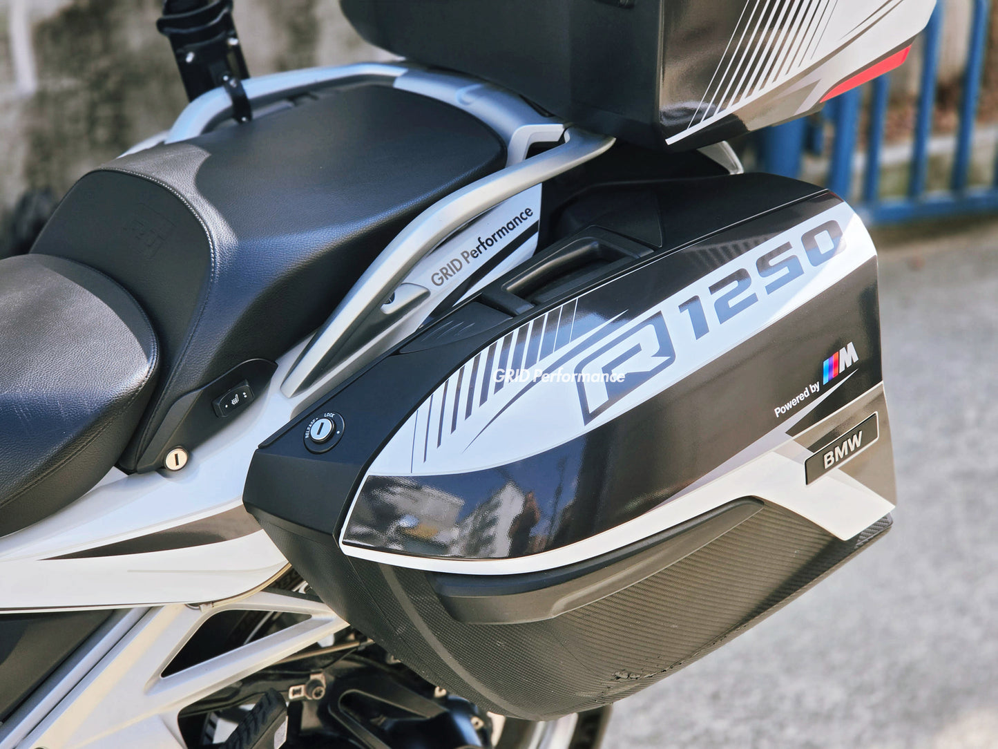 R1250RT Graphic Full Decal Kit (2-2)